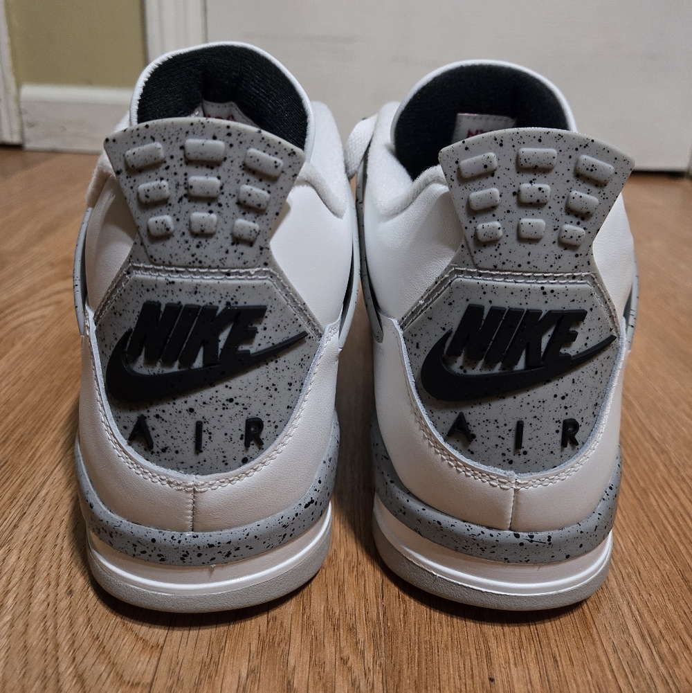 Air Jordan 4 Retro "White Cement" FV5029-100 Men's Size 10 NWOB - Picture 6 of 9